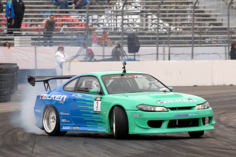 Дрифт в Штатах: на первом этапе соревнований Formula Drift Дрифт в Штатах: на первом