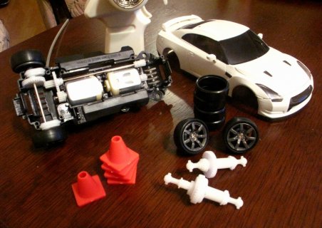 Дрифтовый GT-R на радиоуправлении Хотел себе машинку на