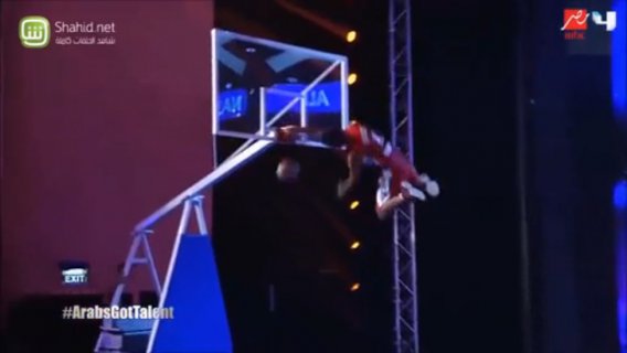 Летающие арабы на шоу талантов — смотреть онлайн в хорошем Летающие арабы на шоу талантов