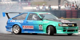 Автомобиль Toyota Corolla Trueno Автомобиль Toyota Corolla Trueno – одна из самых известных моделей для дрифта от данного производителя